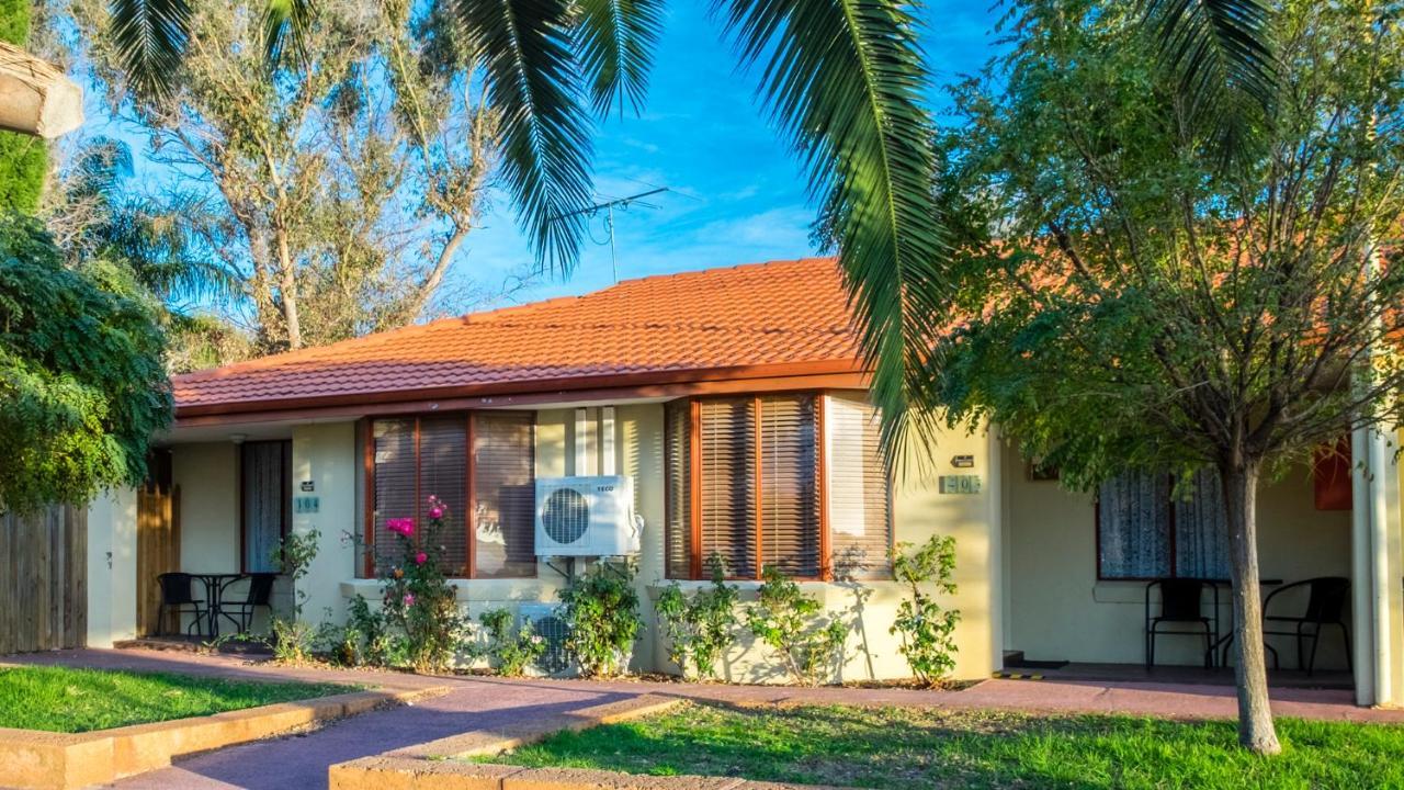 ホテル Australind Tourist Park エクステリア 写真